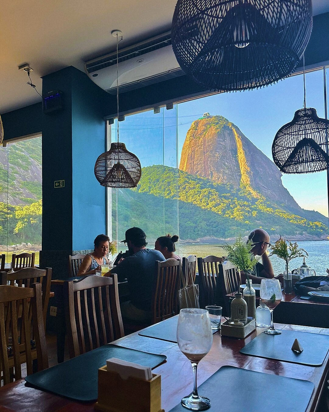 MPB in Urca - Pão de Açúcar View - Image